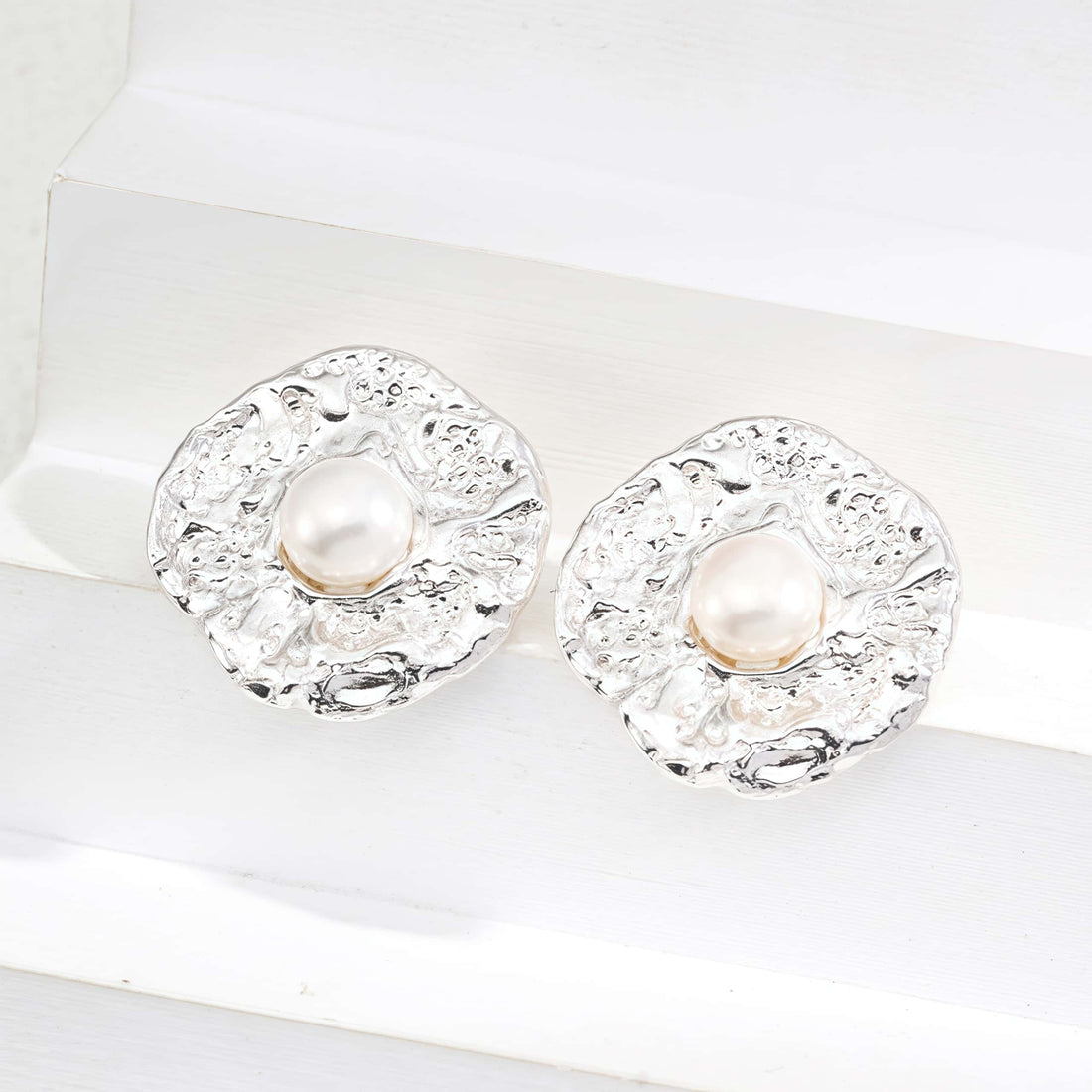 925 Sterling Silver Vintage Pearl Earrings – Elegant & Timeless