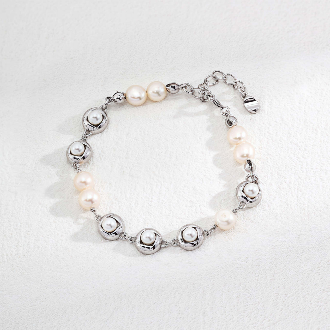 925 Silver Pearl Bracelet - Adjustable & Stylish Design